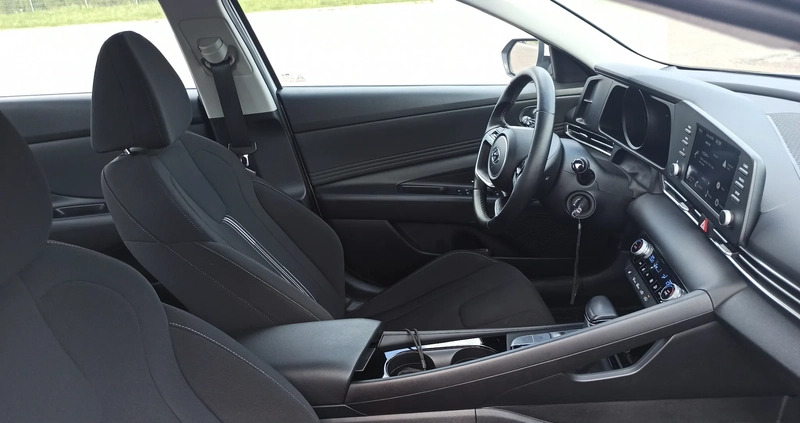 Hyundai Elantra cena 89900 przebieg: 20600, rok produkcji 2021 z Pabianice małe 301